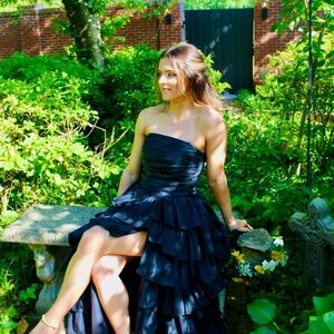 Meet your Posher, Avery